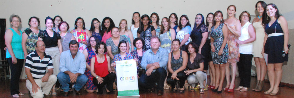 Teatro e cerimonial encerram ações do ano em Campos Novos Paulista