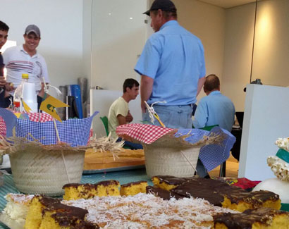 Unidades da Coopermota comemoram o período junino com clientes e cooperados
