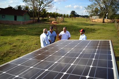 Bomba movida à energia solar agrada produtor de Maracaí