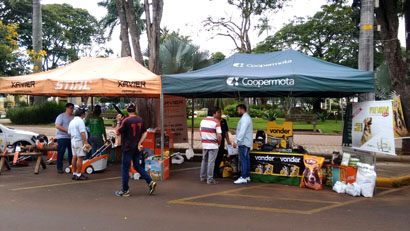Demonstrações e exposição de equipamentos atrai clientes em unidades da Coopermota