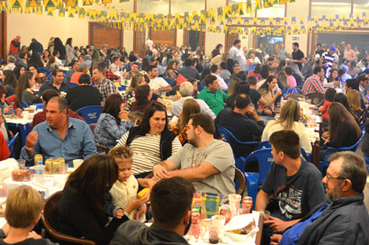 Público da festa junina de Cândido Mota dobra em dois anos