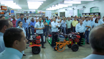 Centenas participam de inauguração da Coopermota de Rancharia