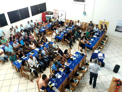 Palestra fomenta pecuária leiteira em Teodoro Sampaio
