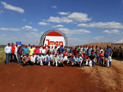 Produtores fazem intercâmbio com foco em materiais de grãos e curiosidades
