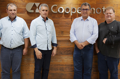 Quinteiro enfatiza seu compromisso com o cooperativismo em visita à Coopermota