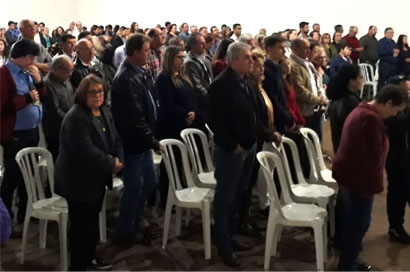 Missa com benção da terra reúne cerca de 250 pessoas na Coopermota