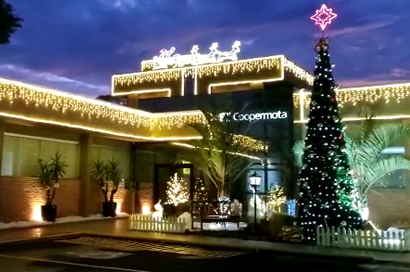 Caravana da Coopermota traz o Papai Noel à praça nesta sexta-feira