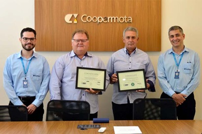 Coopermota recebe certificado de uso de energia 100% renovável