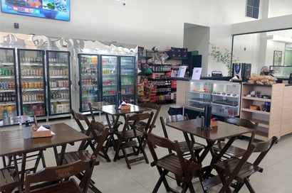 Loja de Conveniência do Posto Coopermota cria ‘Lanchonete e Espaço de Alimentação’