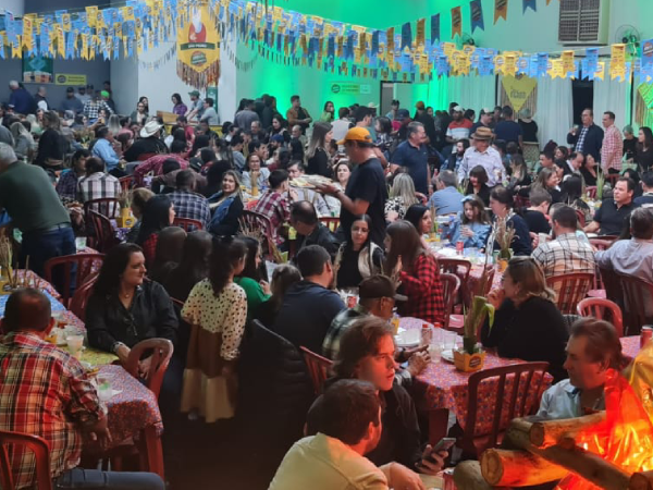 Festa junina de Santa Mariana abre o calendário dos arraiás Coopermota