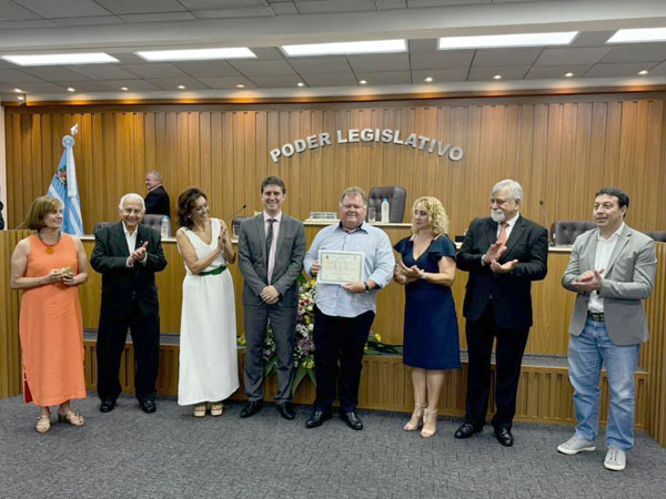 Certificado “Amigo da Santa Casa de Assis” é entregue à Coopermota