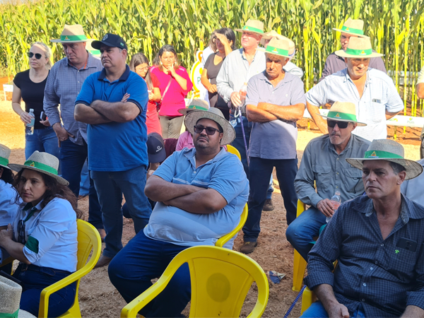 Cerca de 850 pessoas participam do Campo Cooper Palmital