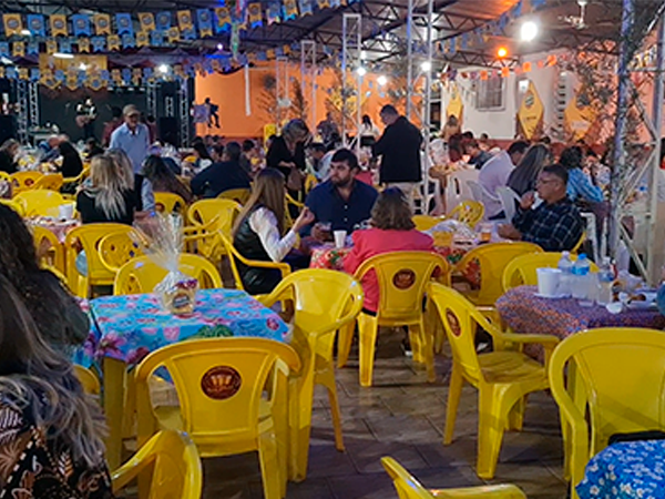 Festa junina de Palmital atrai centenas de pessoas em clima acolhedor