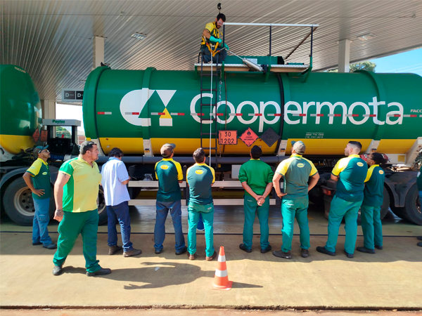 Frentistas passam por treinamento de segurança